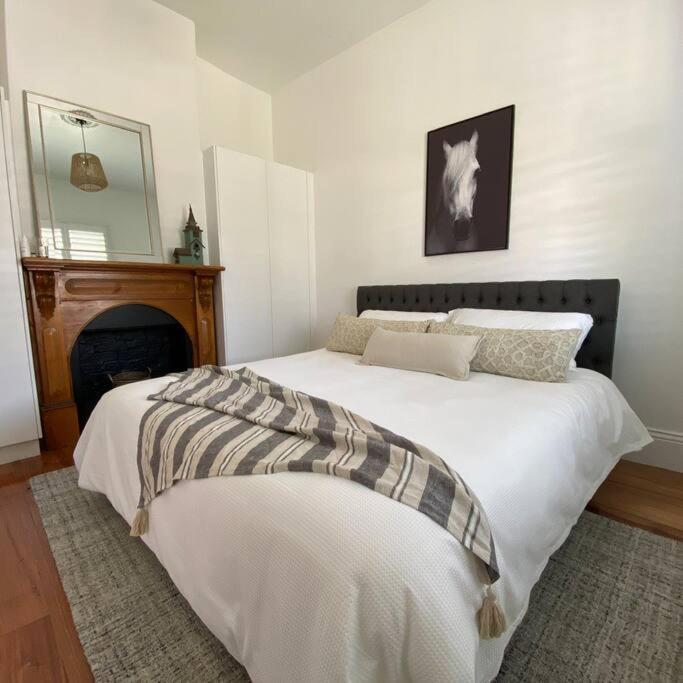 Charming Cottage Nestled In Prime Location Launceston Exterior foto