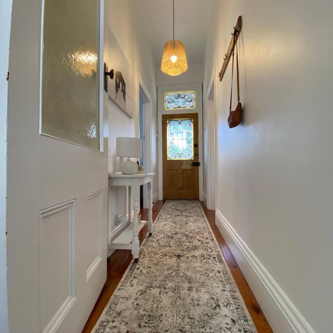 Charming Cottage Nestled In Prime Location Launceston Exterior foto